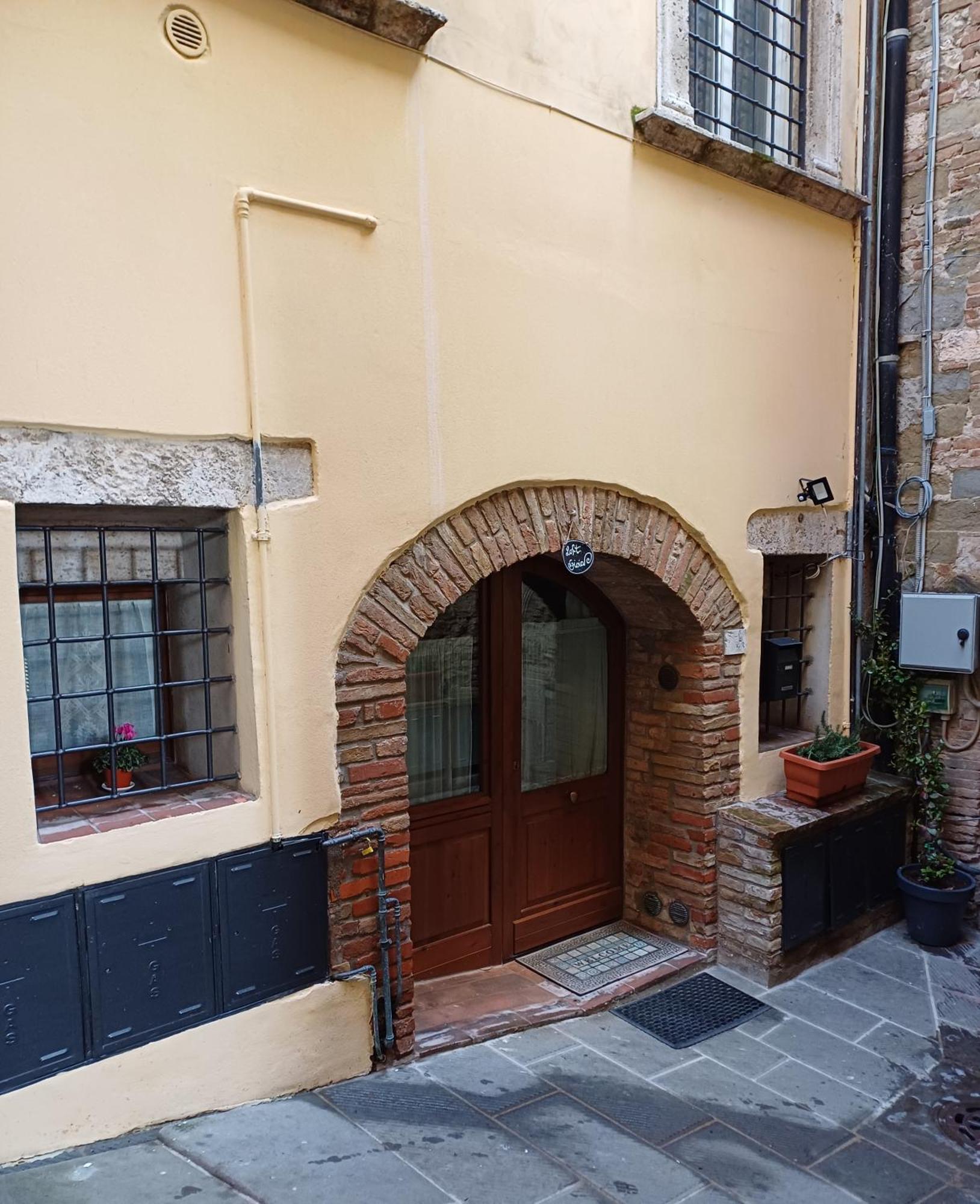 Loft Gioia Apartment Perugia Bagian luar foto